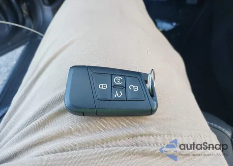 2022 Volkswagen Taos 1.5T Se from USA, damaged, VIN 3VVLX7B23NM083106